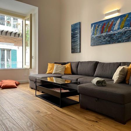 Cala Nera Luxury Apartment Palermo Luaran gambar